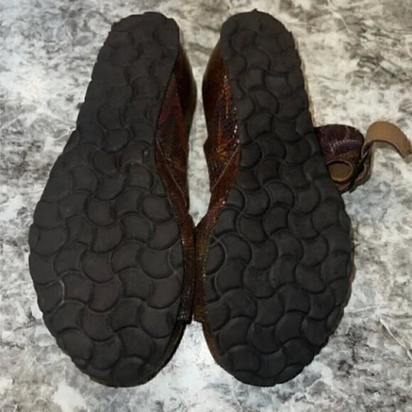 Spring Step Sandals - Size 6 - Picture 5 of 6